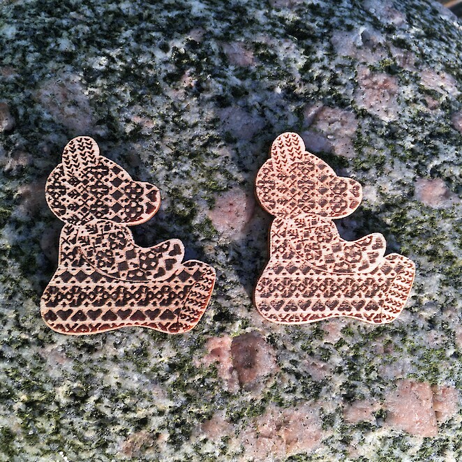 burra bear brooches - moorit & fawn